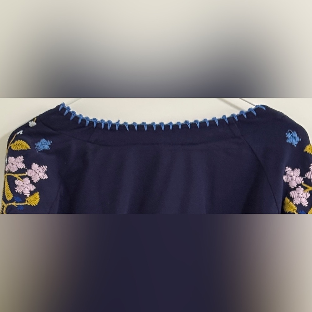 Free People Navy Blue Embroidered Blouse w Juliette Sleeves Sz M - Picture 9 of 16